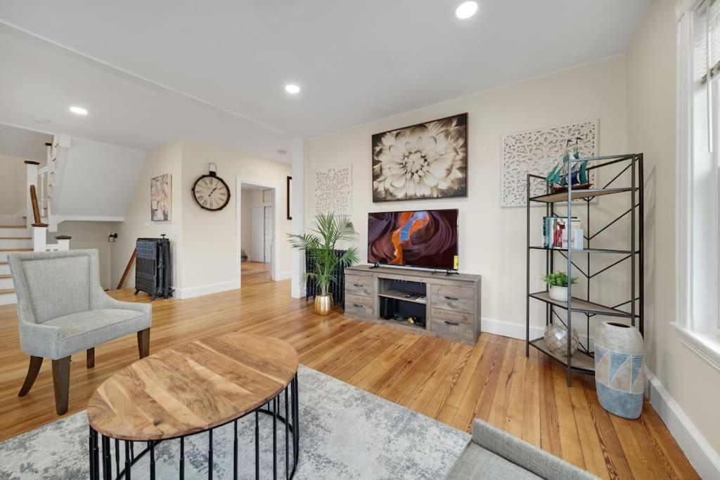 5Br 2Bh Bright & Spacious Apt In Brighton Βοστώνη Δωμάτιο φωτογραφία